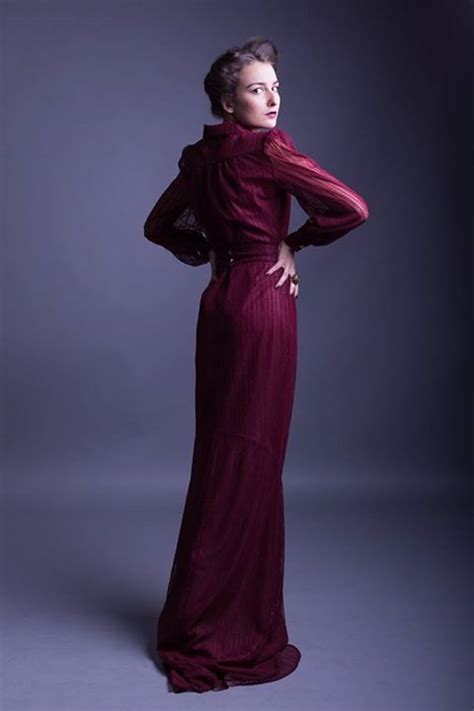 Este una dintre cele mai mari legende ale cantecului popular si traditional roman. Maria Tanase inspired dress. shop on www.sweetpaprika.ro ...