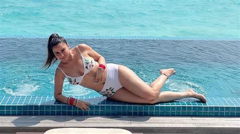 Bikini Clad Shraddha Arya Of Kundali Bhagya Fame Shares Sizzling Pics