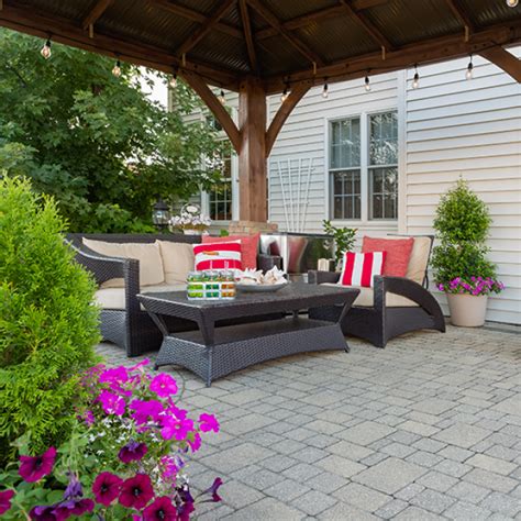 I love this project for how budget friendly it is (remember i'm all for the cheap patio ideas!) and what a big difference such an easy. Backyard Makeover on a Budget: 7 Best Inexpensive Backyard ...