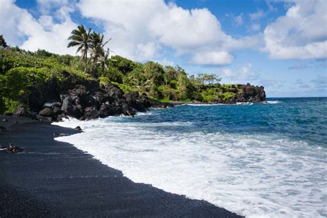 Black Sand Beach Maui All You Need To Know About Honokalani Love And