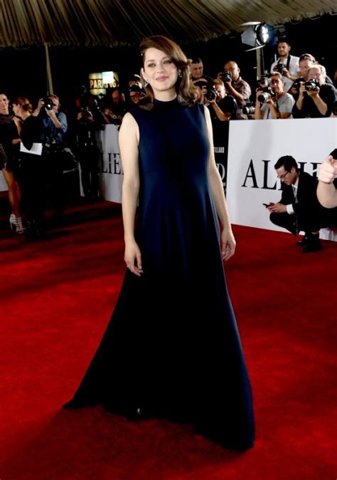 The story has a surprising twist which elevates the movie from being a sentimental romance to an exceptional drama. Marion Cotillard In Christian Dior Couture At Allied LA ...