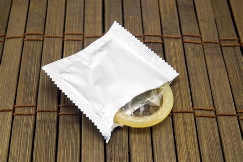 Kondom Anleitung Wie Benutzt Man Kondome Kondomshop Org