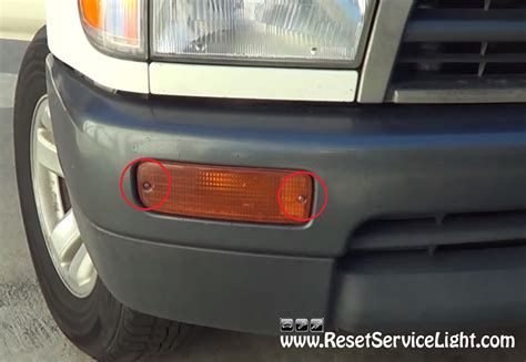 How To Change The Front Turn Signal Assembly On Toyota 4runner 1996