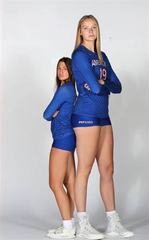Tall Girl Short Guy Tall Girls Short Girls Female Volleyball Players