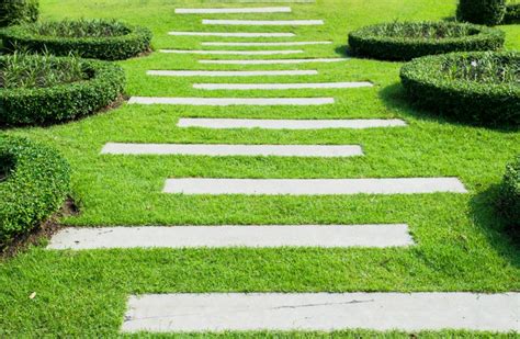 35 Gorgeous Garden Pathway Ideas To Tiptoe On Garden Lovers Club
