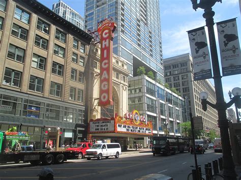 Chicago - State Street, Chicago Theater, Marina City, House of Blues ...