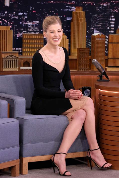 Rosamund Pike On ‘the Tonight Show Starring Jimmy Fallon In Ny Gotceleb
