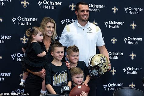 new orleans quarterback derek carr pledges to to keep his faith as no 1 after becoming a