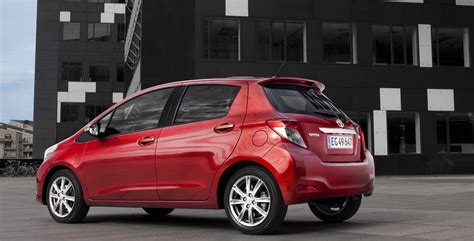 The subcompact 2013 toyota yaris hatchback plays in a crowded segment where automakers entice shoppers with fuel economy and the latest tech gadgetry. Precios del Toyota Yaris 2013