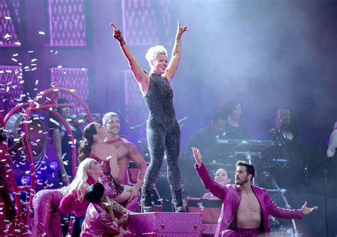 Pink Performing On Her Beautiful Trauma Tour 16 Gotceleb