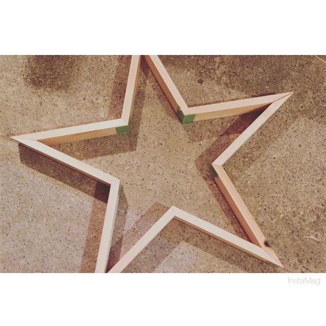 How To Make Wooden Star Diy Wood Projects Projects To Try Floating