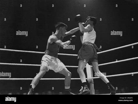 Boxers Boxing Fifties Hi Res Stock Photography And Images Alamy