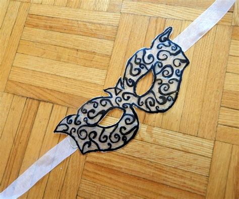 Masquerade Mask With Hot Glue 4 Steps Instructables