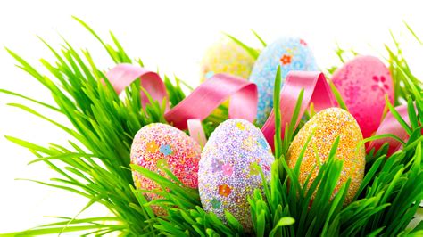 Download Wallpaper 1600x900 Colorful Eggs Many Balls Covered Grass
