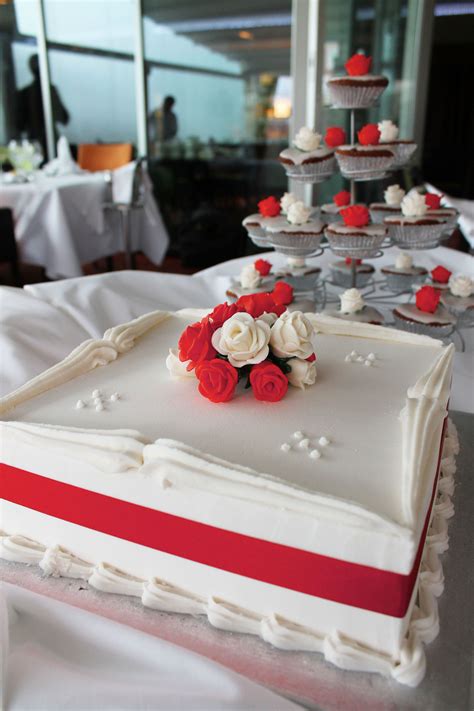 Traditional Red And Ivory Rose Wedding Cake Wedding Shower Cakes