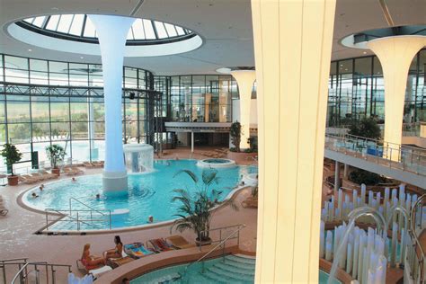 Bad kissingen is a german spa town in the bavarian region of lower franconia and seat of the district bad kissingen. KissSalis-Therme Hotel-Residenz am Rosengarten ...