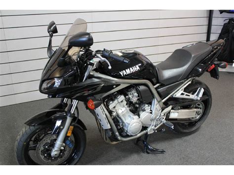 In this version sold from year 2006 , the dry weight is 198.0 kg (436.5 pounds) and it is equipped with a. 2002 Yamaha Fz1 For Sale 26 Used Motorcycles From $1,930