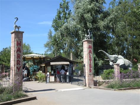 Zoo Entrance Zoochat