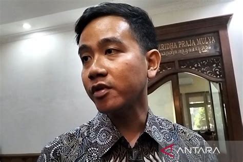 peringkat pasangan prabowo gibran dan ganjar mahfud dalam survei hot sex picture