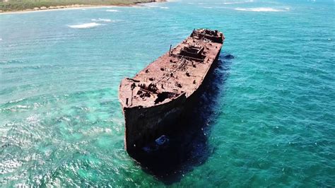 Hawaii Lanais Shipwreck Beach Youtube