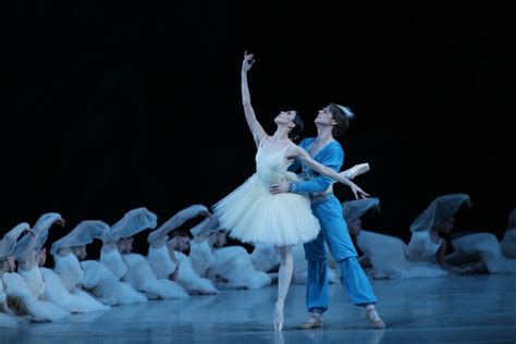 Mariinsky Ballet Brings Petipas La Bayadère To Segerstrom Los