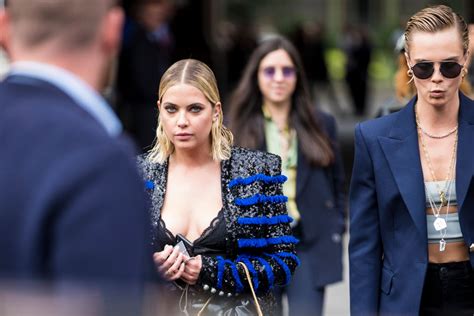 The Internet S Best Reactions To Ashley Benson And Cara Delevingne S Sex Bench