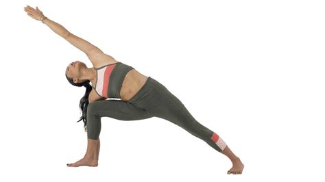 5 Steps To Master Utthita Parsvakonasana Extended Side Angle Pose