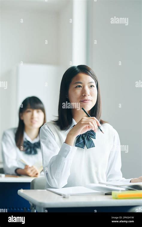 A High School Girl Taking A Class In A Classroom Stock Photo Alamy
