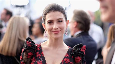 This yoga instructor always stays in perfect shape. Is Hilaria Baldwin's entire life a lie? Delve into her ...