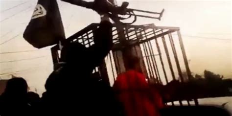 Isis Plans More Burnings As 17 Orange Clad Captives Seen In Cages Huffpost Uk