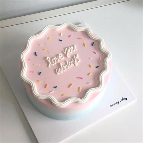 You Will Love These Minimal Cake Designs We Fell In Love With These