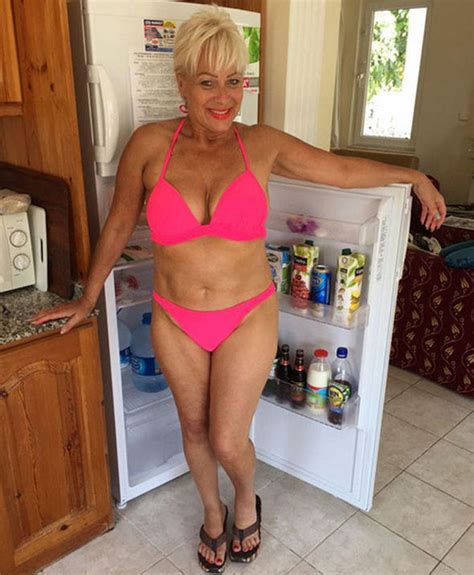 Denise Welch Flaunts Weight Loss In Saucy Red Bikini As She Seductively