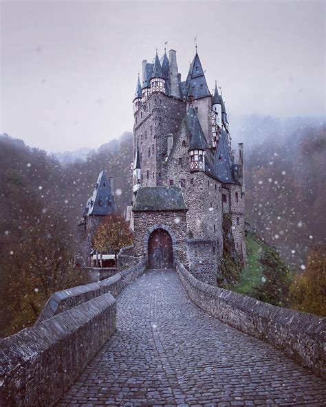 Beautiful Snowy Castle In Germany ️ 😍 Photo By Kyrenian Замок Замки