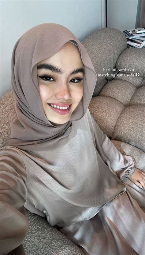 Pin By Ashirawira On Outfit Inspo In 2023 Gaya Hijab Model Pakaian