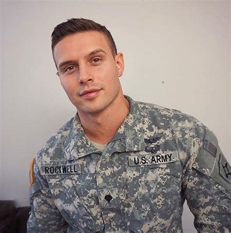 Pin De Albanypk Latino En Men Military Freaking Sexy Hombres Del Ejército Militares Guapos