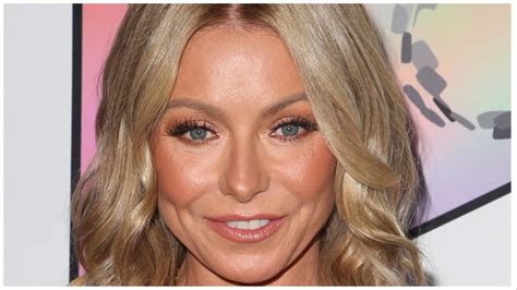 Kelly Ripa Admits To Being Pretty Dead Inside As She Reveals Why She Doesnt Cry Often