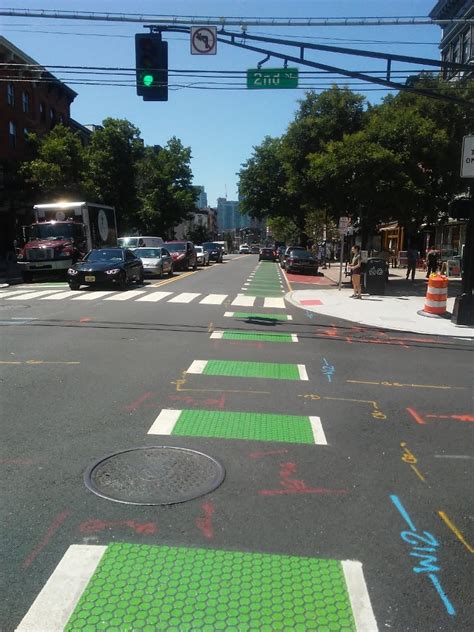 Bike And Bus Lane Pavement Markings I Green Bike Lanes For Bicycles