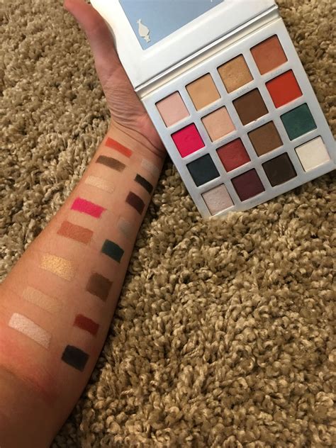 pür Trolls palette. Shadows are very pigmented and blendable (29$) | Makeup palette, Palette ...