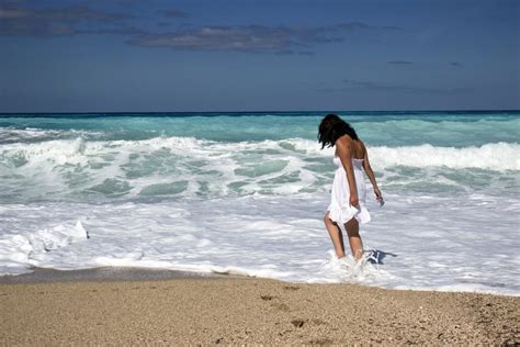 Cum Sa Arati Bine Cand Mergi La Plaja Blogbiz Revista Online