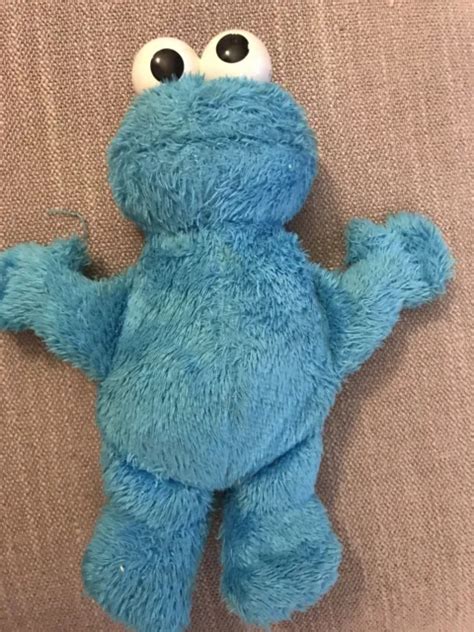 Sesame Street Squeeze A Song Cookie Monster Talking Singing Plush