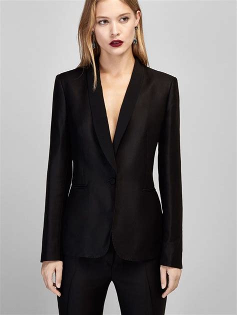 Pin en Semi-Formal