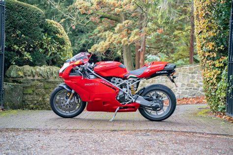 2003 Ducati 749s Testastretta