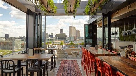 10 best rooftop restaurants and bars in columbus ohio for views and drinks