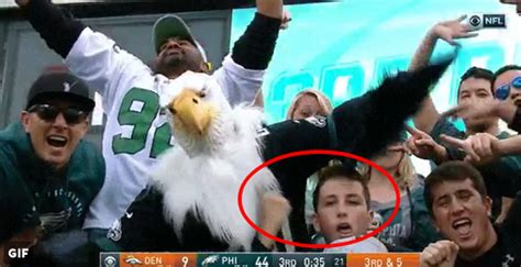 Philadelphia Eagles Fan Mimics Fellatio On Live Tv During Game Against