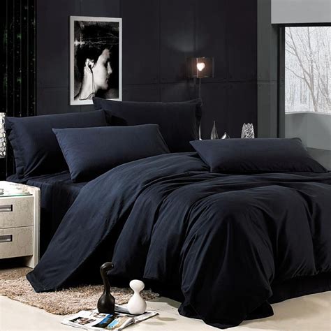 Black Bedding Set