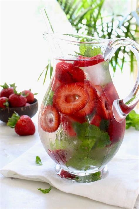 Easy Detox Drinks Detoxdrinks Fruit Infused Water