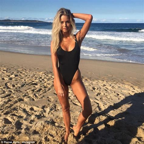 Renae Ayris Shows Off Her Toned Physique As She Strips Down To A Bikini Daily Mail Online