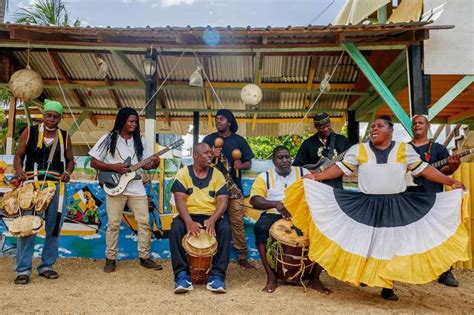Get An Essence Of Traditional Belize Clothing