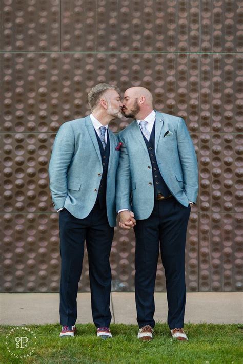 Pin By David Guevara On Handsome And Sexy Men Kissing Suit Jacket Sexy Men Single Breasted