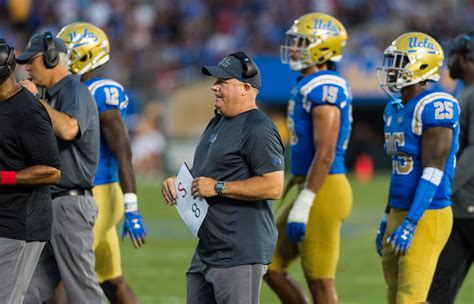 Ucla Football Opens Chip Kelly Era With 26 17 Home Loss To Cincinnati